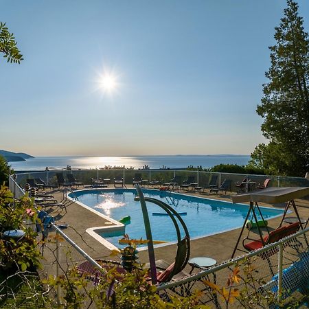 Auberge Des Falaises La Malbaie Exterior photo